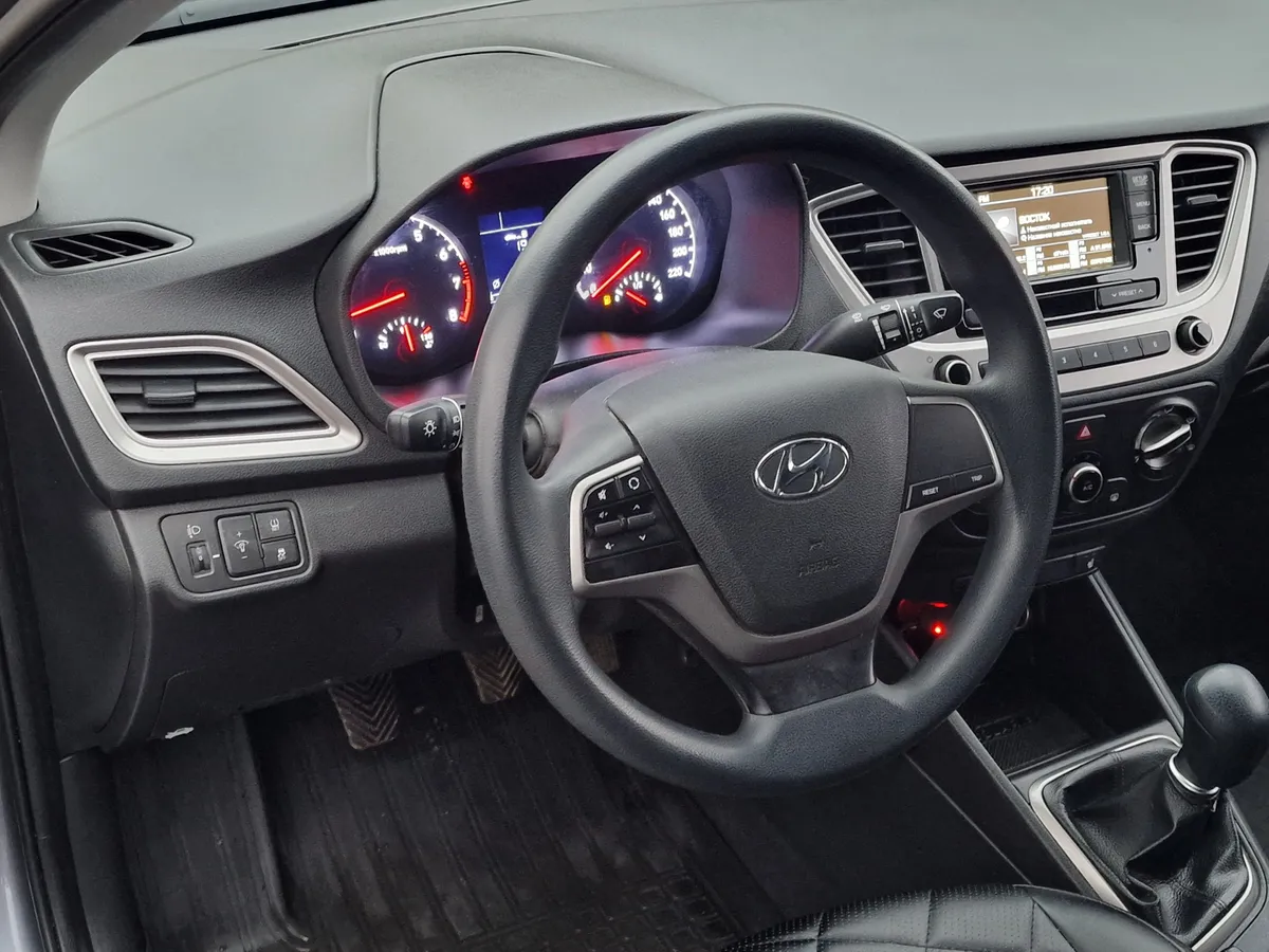 Hyundai Solaris 1.6 MT (123 л.с.)