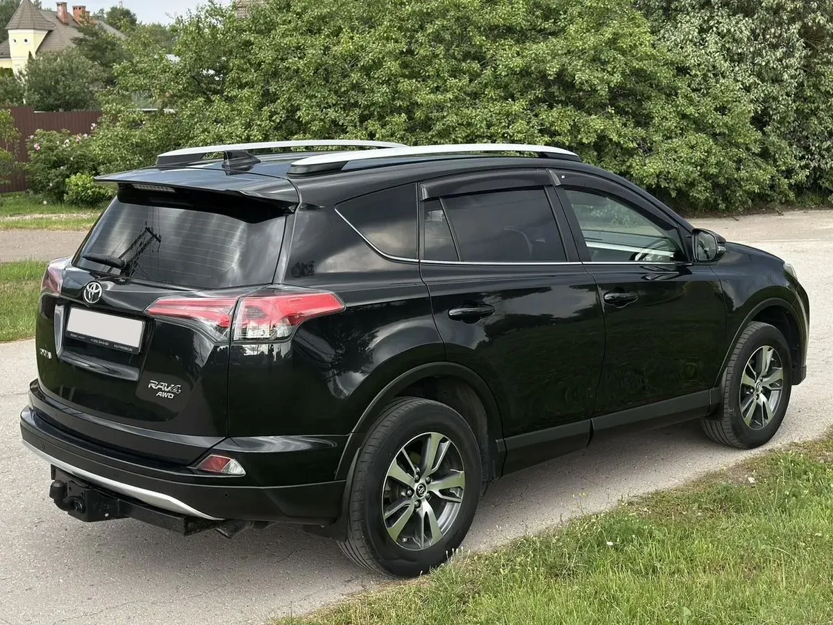 Toyota RAV4 2.0 CVT 4WD (146 л.с.)