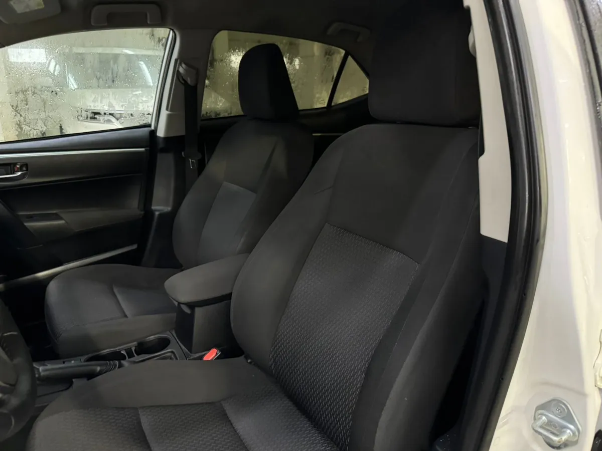 Toyota Corolla 1.6 CVT (122 л.с.)