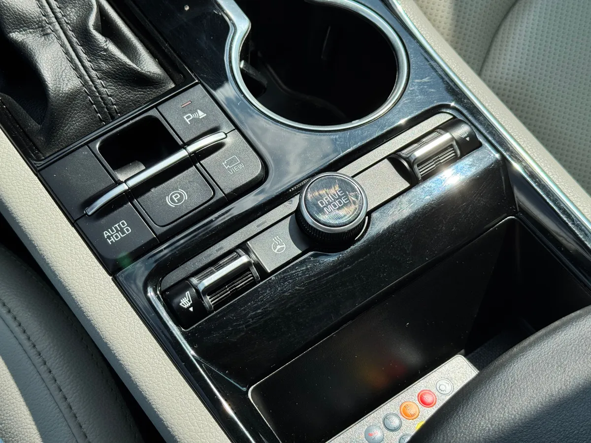 Kia K5 2.5 AT (194 л.с.)