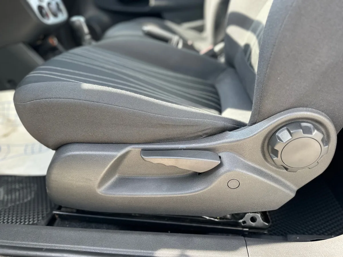 Opel Corsa 1.4 AT (100 л.с.)