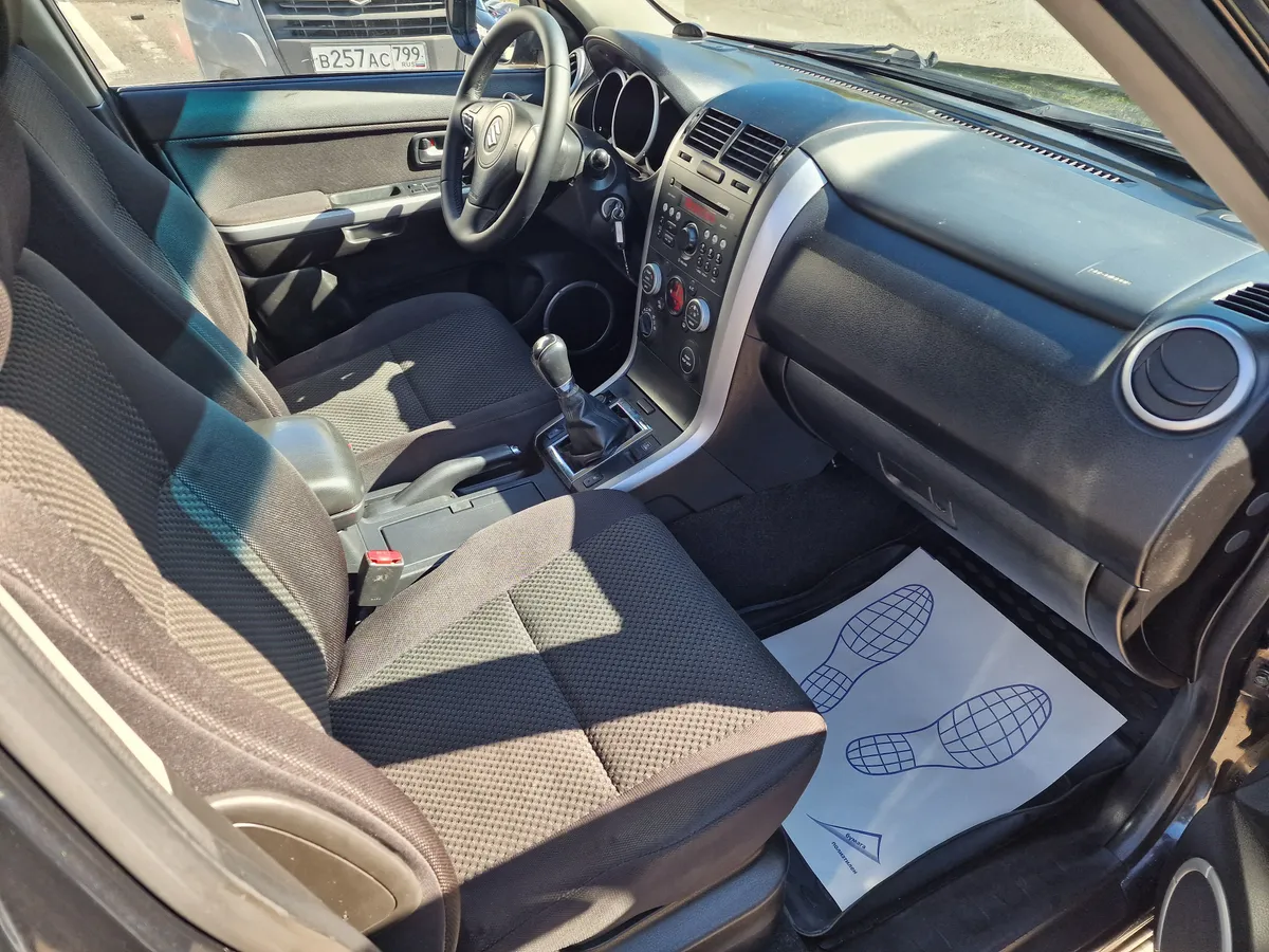 Suzuki Grand Vitara 2.4 MT AWD (169 л.с.)