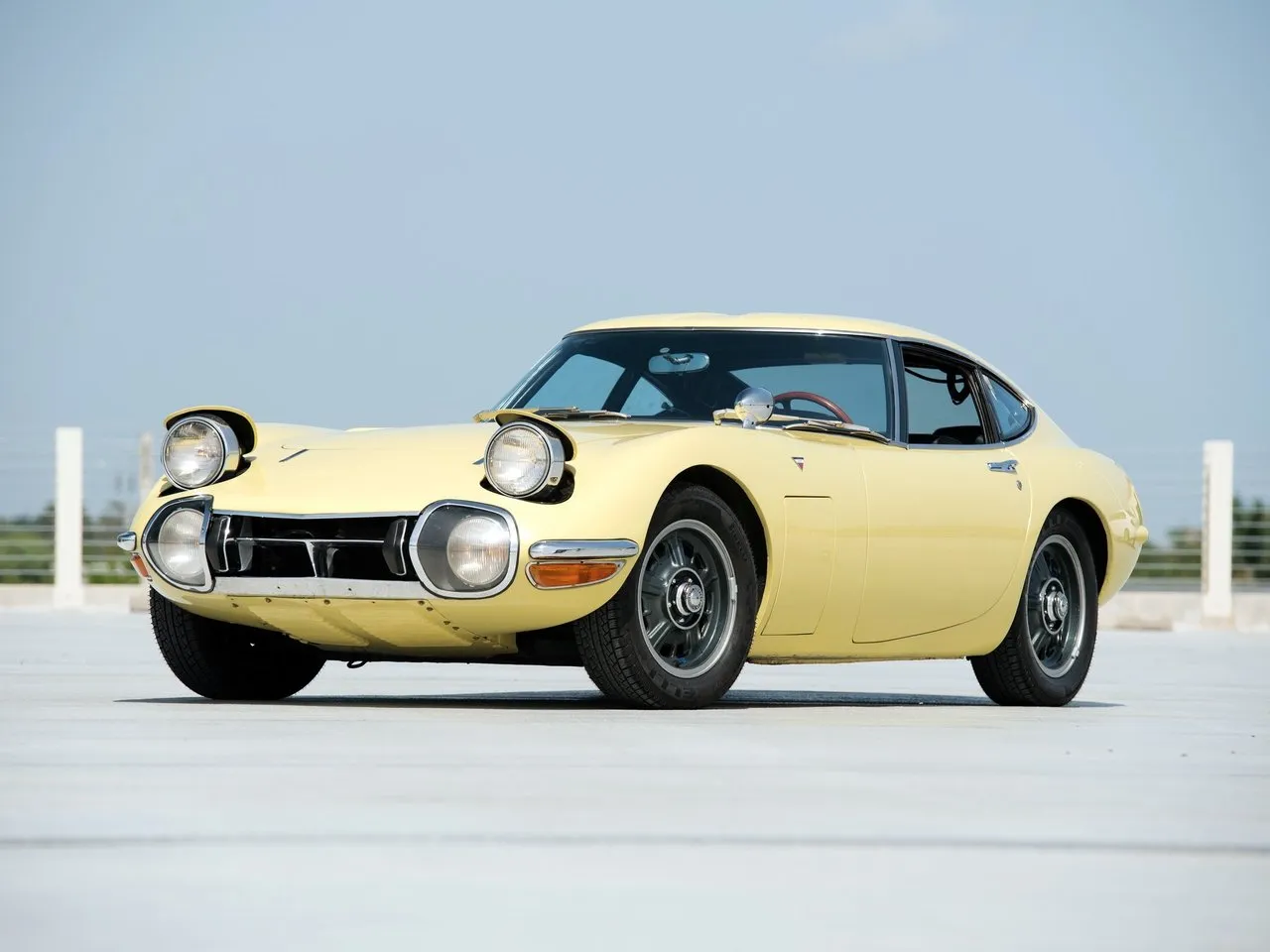 Toyota 2000GT 2 MT RWD (150 л.с.)
