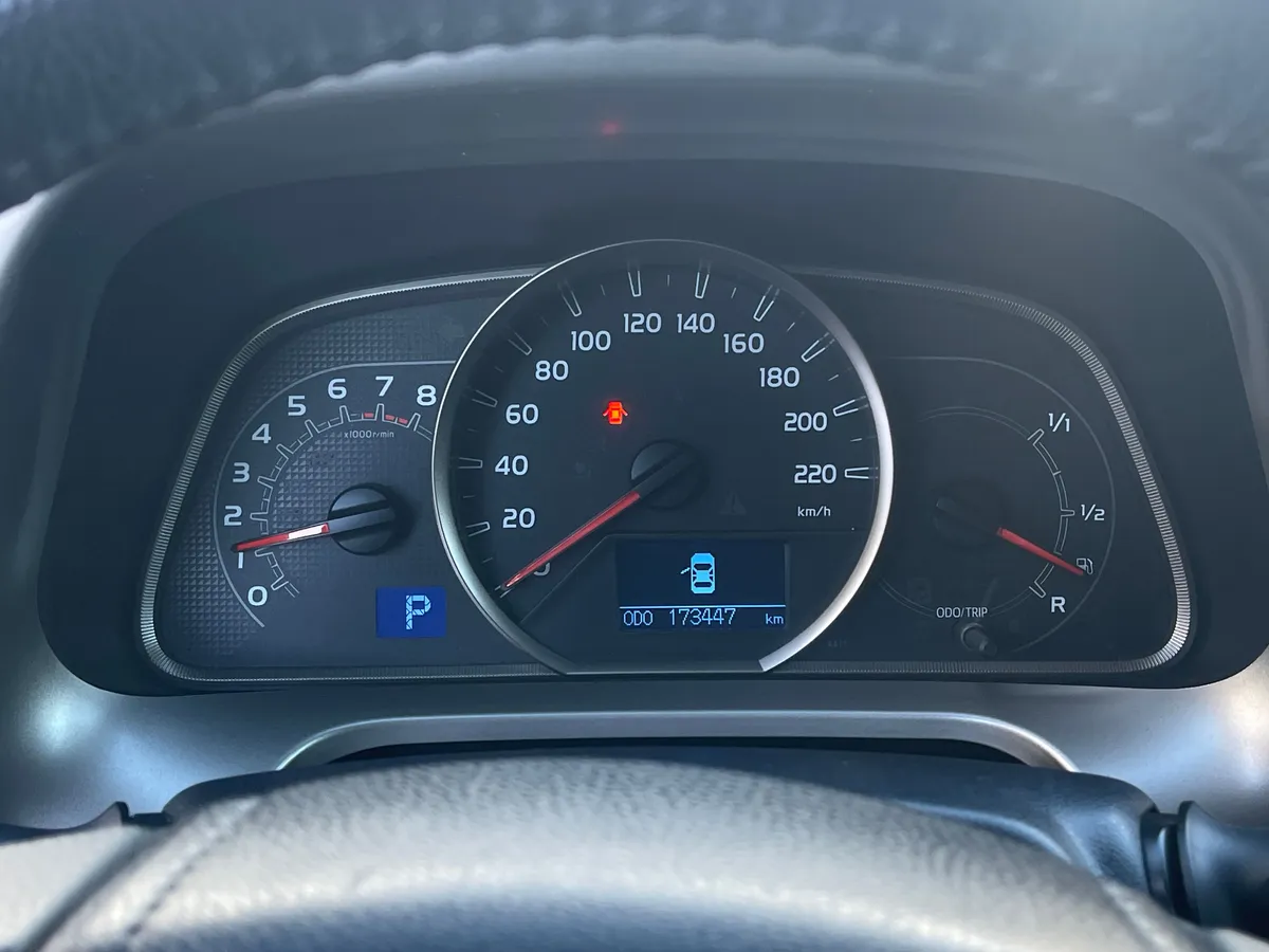 Toyota RAV4 2.0 CVT 4WD (146 л.с.)