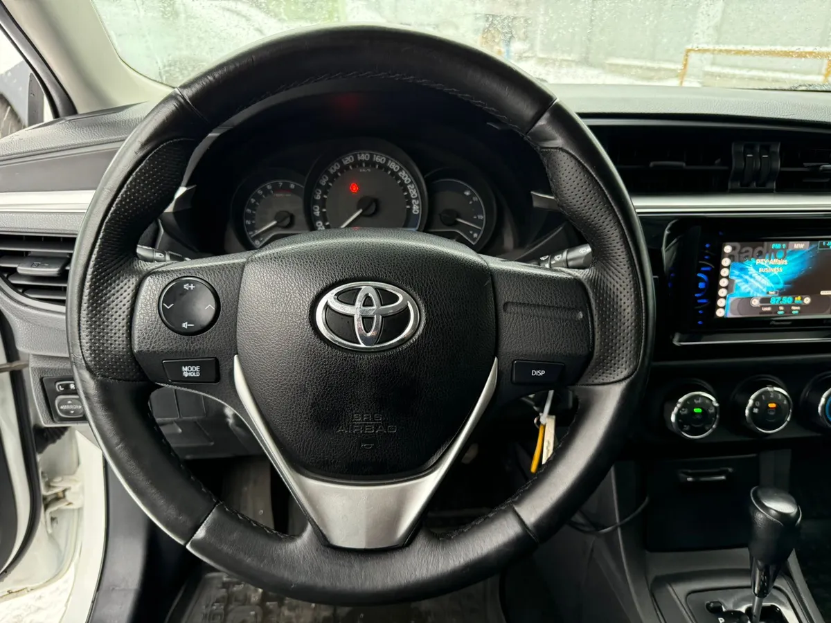 Toyota Corolla 1.6 CVT (122 л.с.)