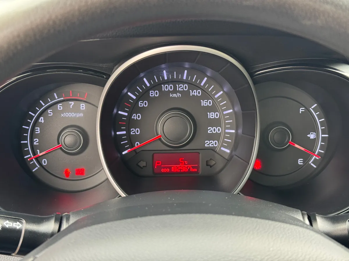Kia Rio 1.6 6AT (123 л.с.), 2014 — фото 12