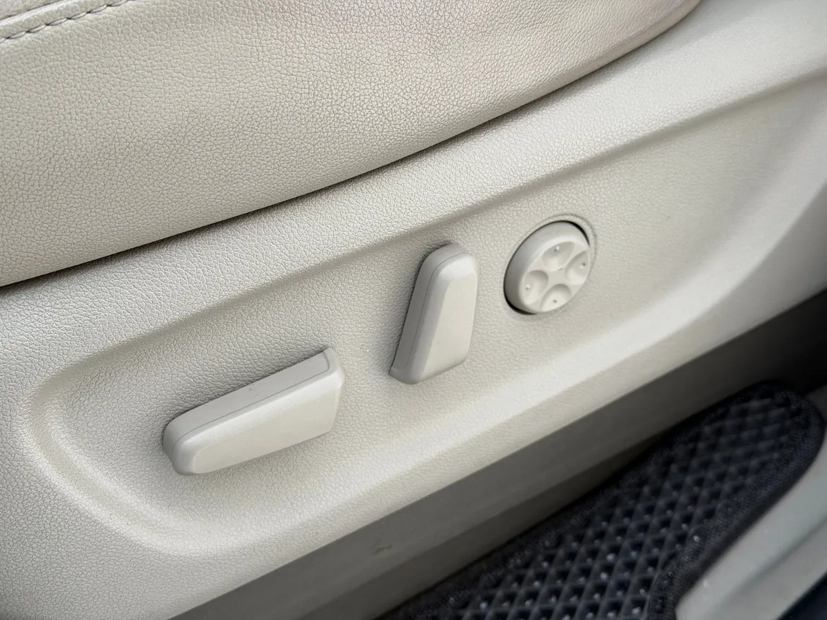 Kia Carnival 2.2 AT (202 л.с.)