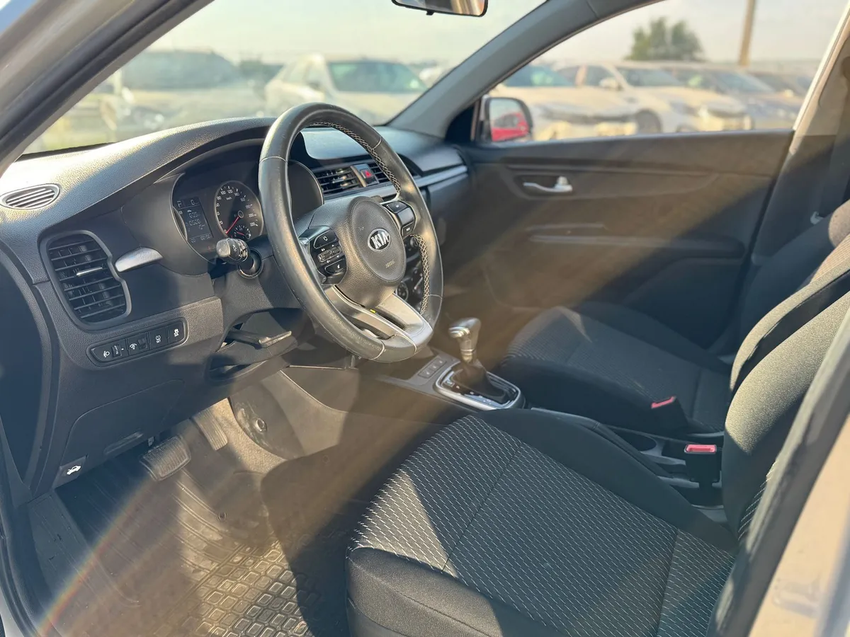 Kia Rio 1.6 AT (123 л.с.)