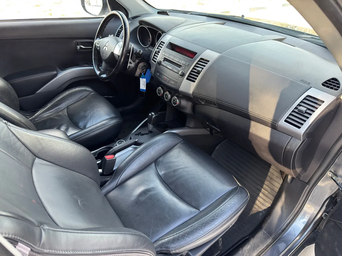 Mitsubishi Outlander 2.0 CVT 4WD (147 л.с.)