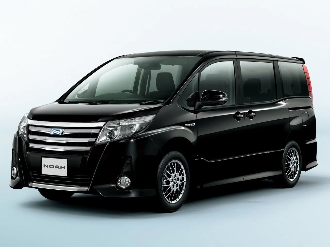 Toyota Noah 1.8 CVT FWD (99 л.с.)