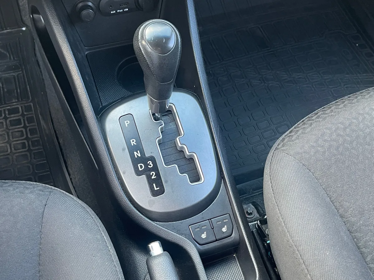 Kia Rio 1.6 AT (123 л.с.), 2013 — фото 11