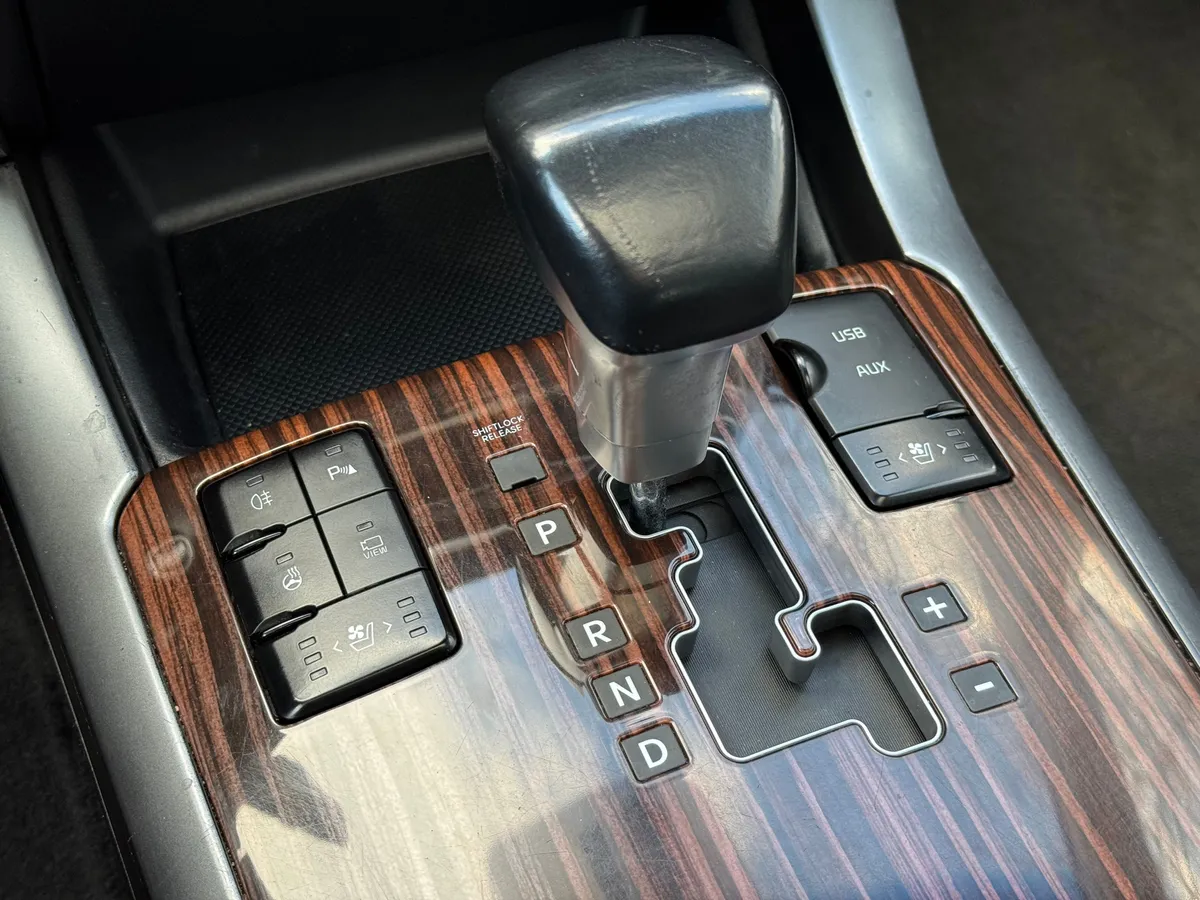 Kia Mohave 3.0 AT 4WD (250 л.с.)