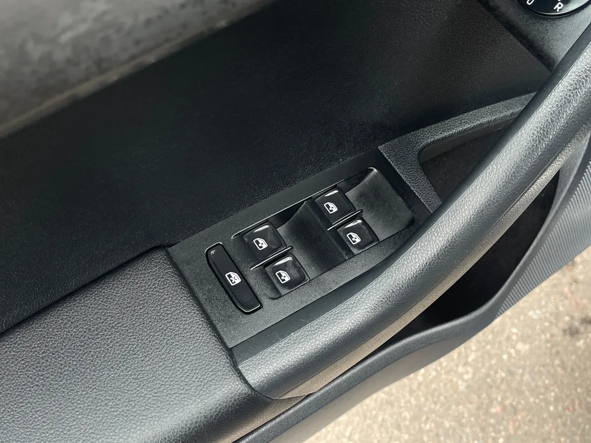 Skoda Octavia 1.6 AT (110 л.с.), 2018 — фото 12
