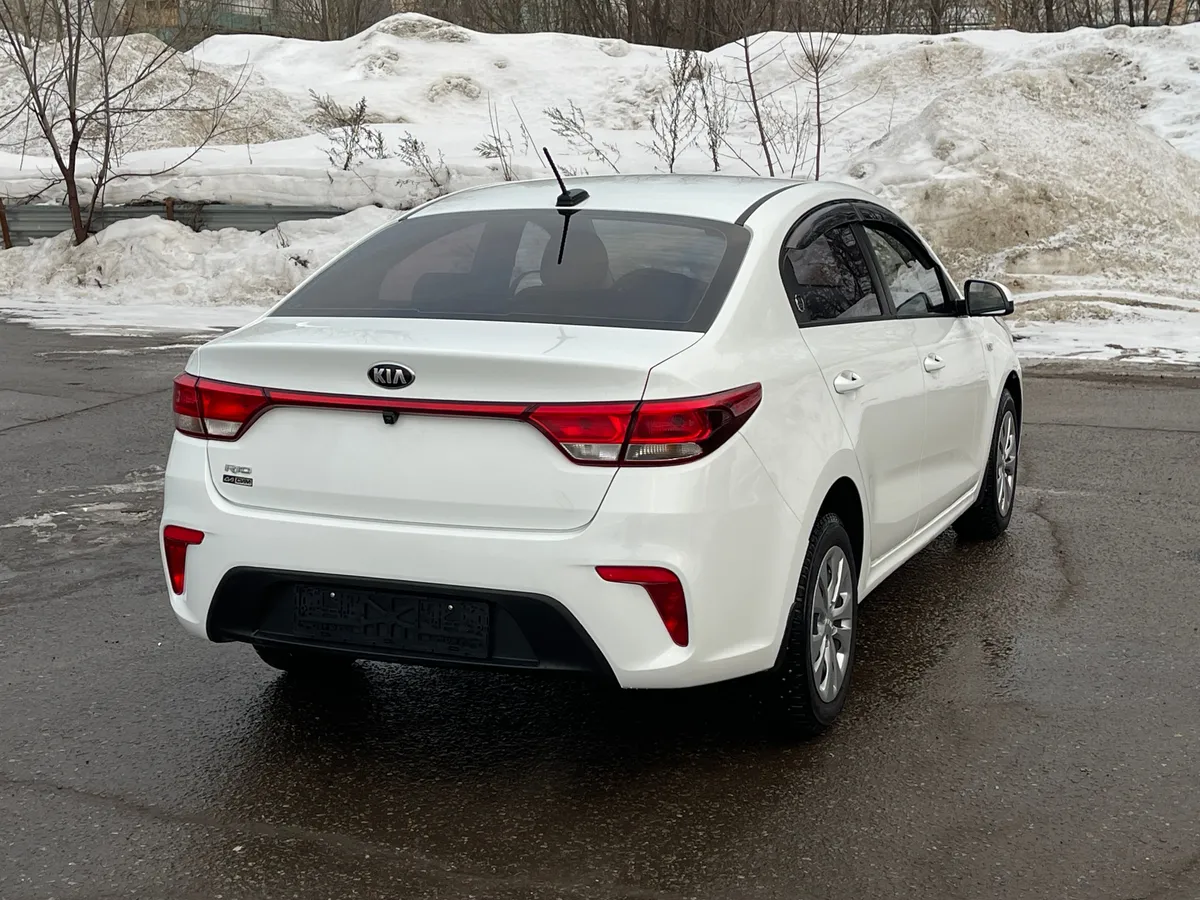 Kia Rio 1.4 AT (100 л.с.)
