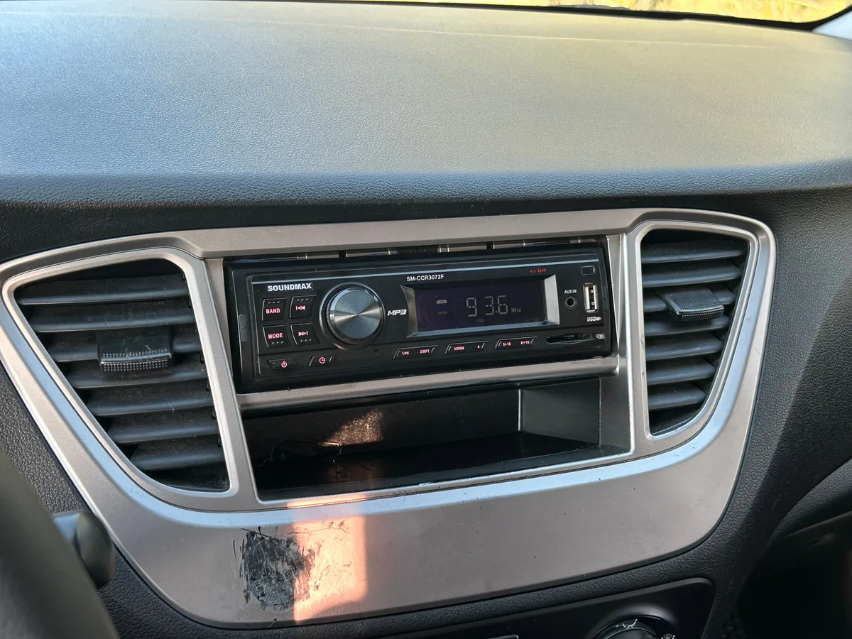 Hyundai Solaris 1.4 MT (100 л.с.), 2019 — фото 6