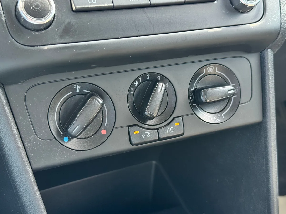 Volkswagen Polo 1.6 MT (105 л.с.)