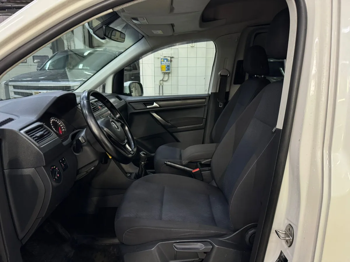 Volkswagen Caddy 1.6 MPI MT (110 л.с.)