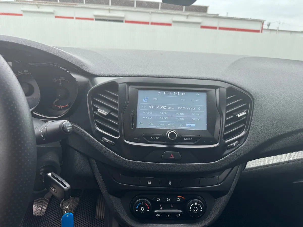 ВАЗ (Lada) Vesta 1.6 MT (106 л.с.)