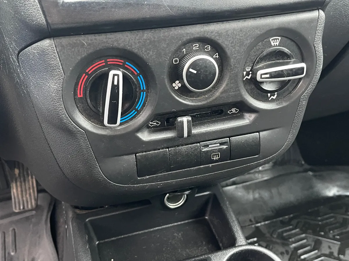 ВАЗ (Lada) Granta 1.6 MT (87 л.с.)