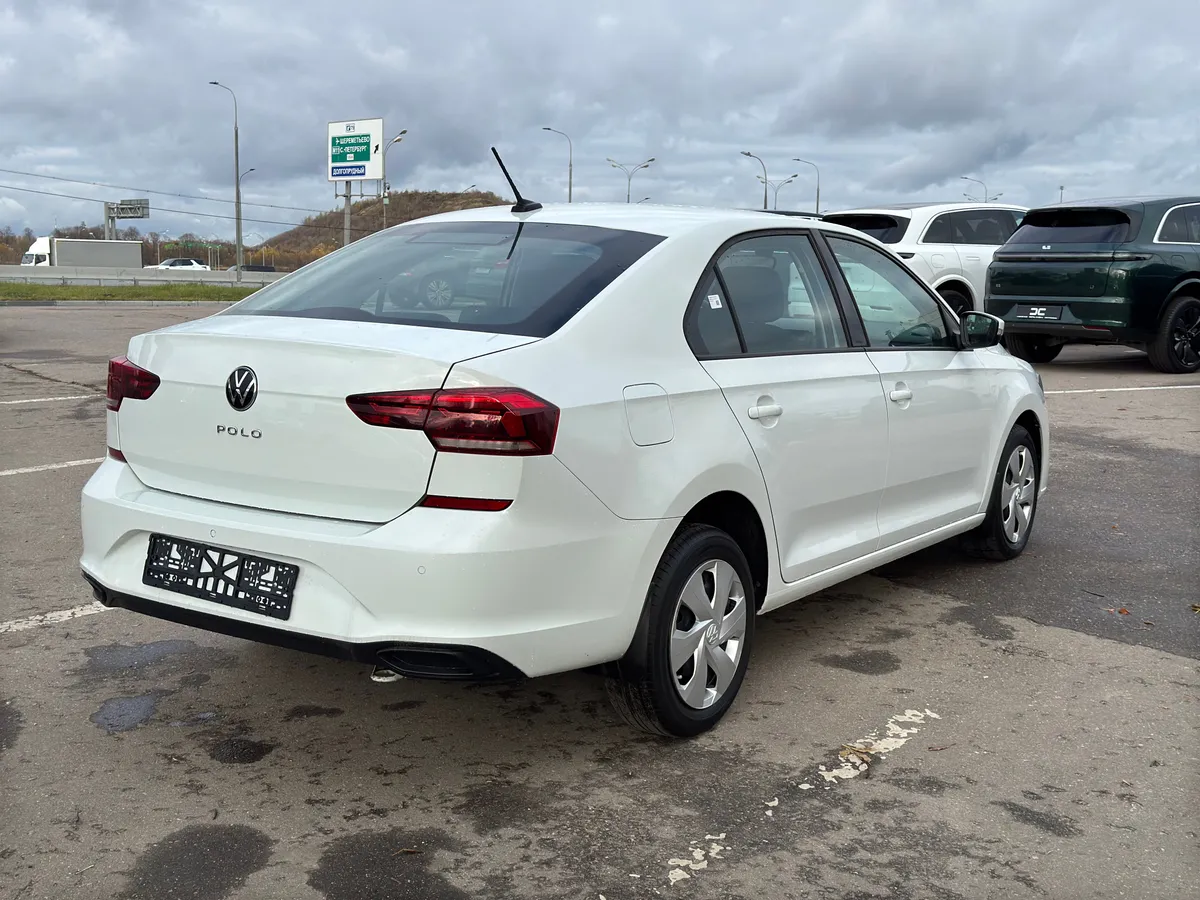 Volkswagen Polo 1.6 MPI AT (110 л.с.)