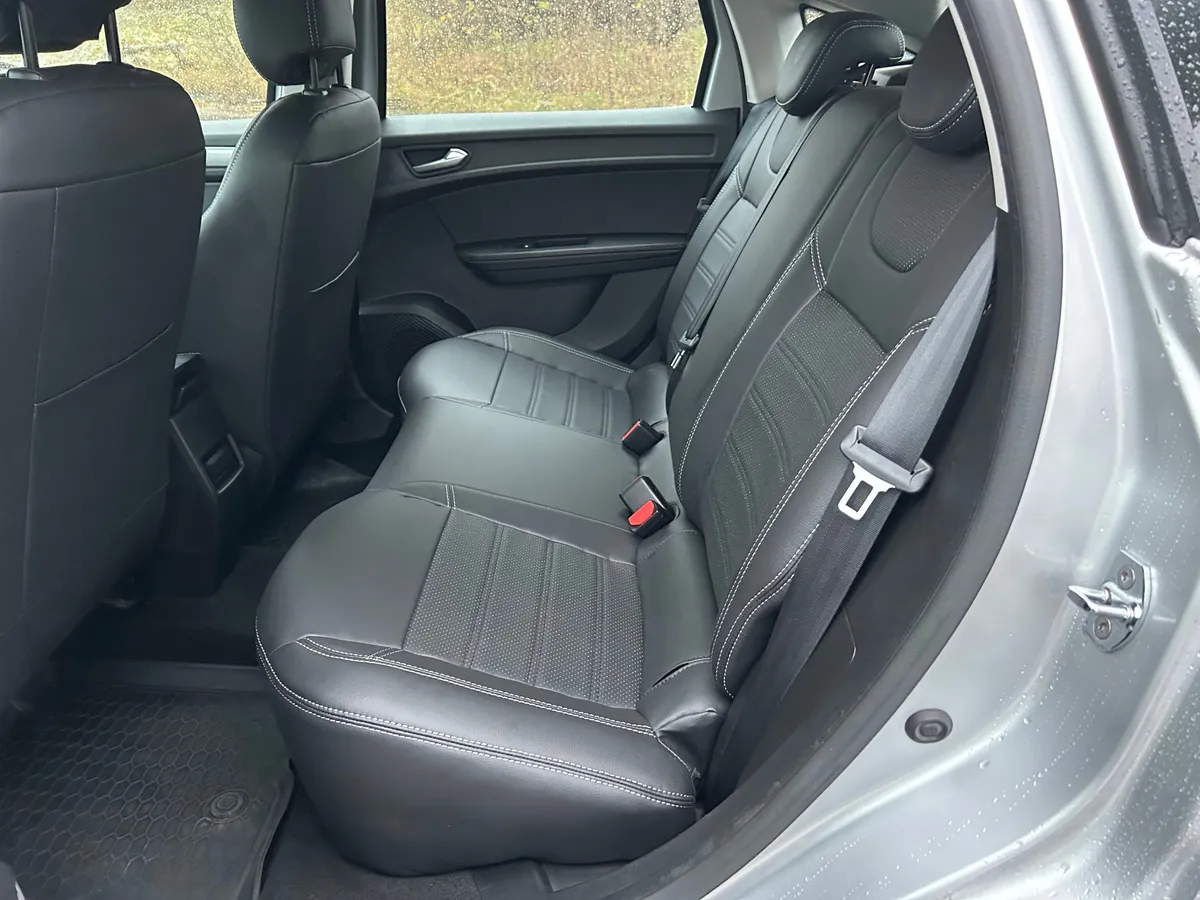 Renault Arkana 1.6 CVT (114 л.с.)