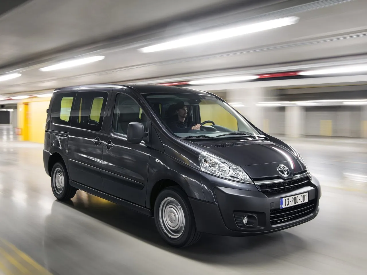 Toyota ProAce 1.6 MT FWD (90 л.с.)