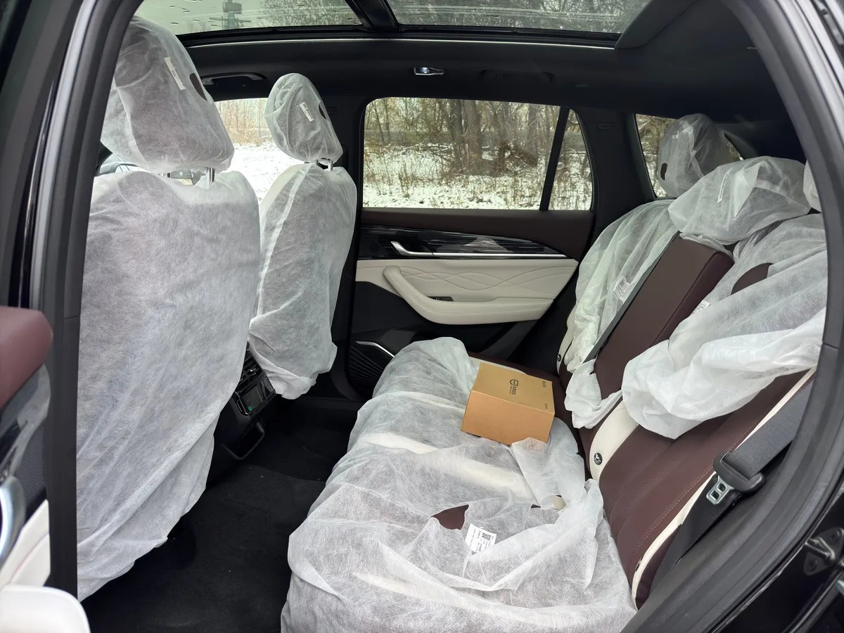 Geely Monjaro 2.0 AT 4WD (238 л.с.)