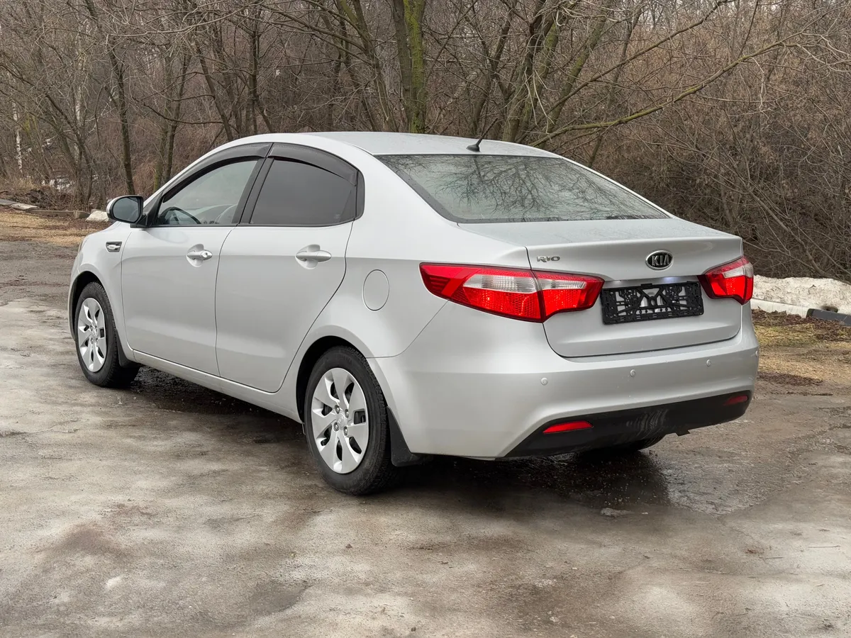 Kia Rio 1.6 6MT (123 л.с.), 2012 — фото 2