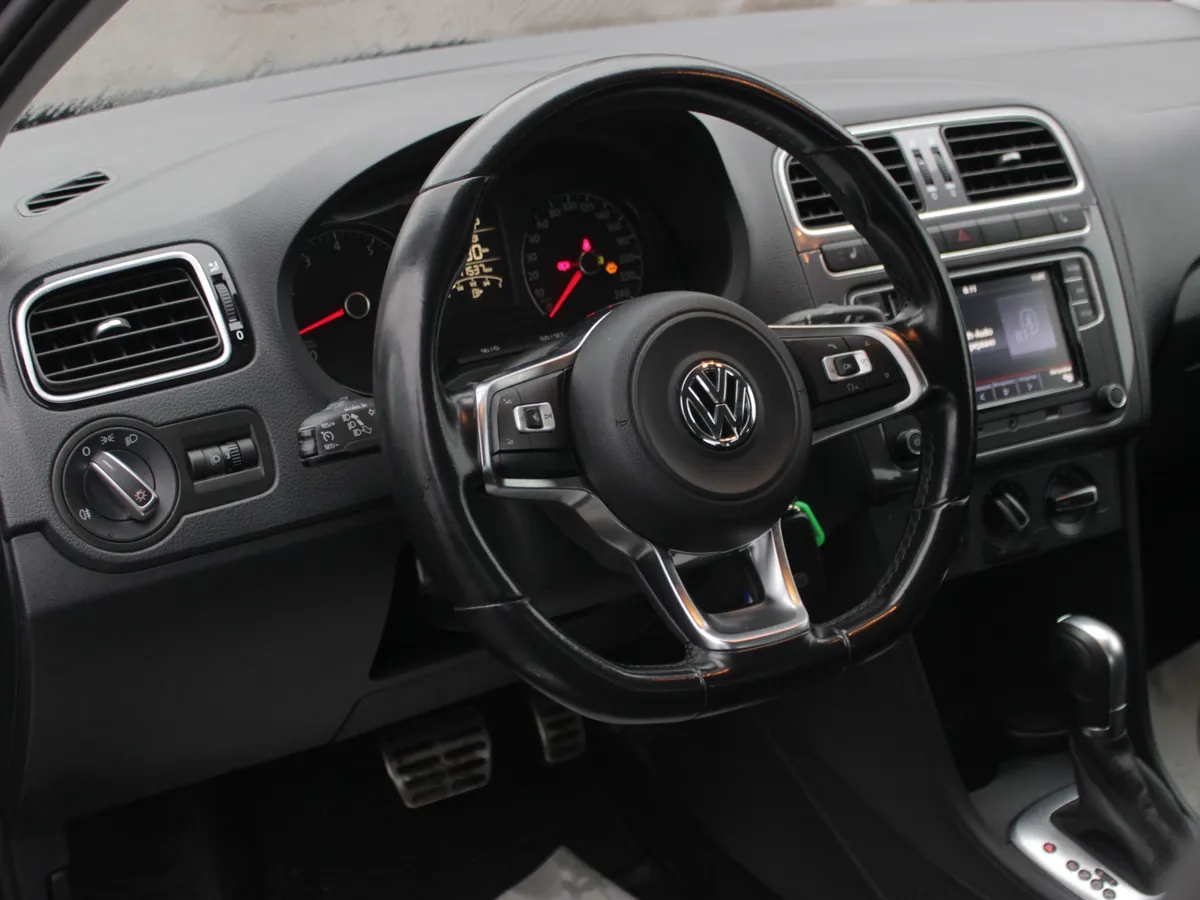 Volkswagen Polo 1.6 MPI AT (110 л.с.)
