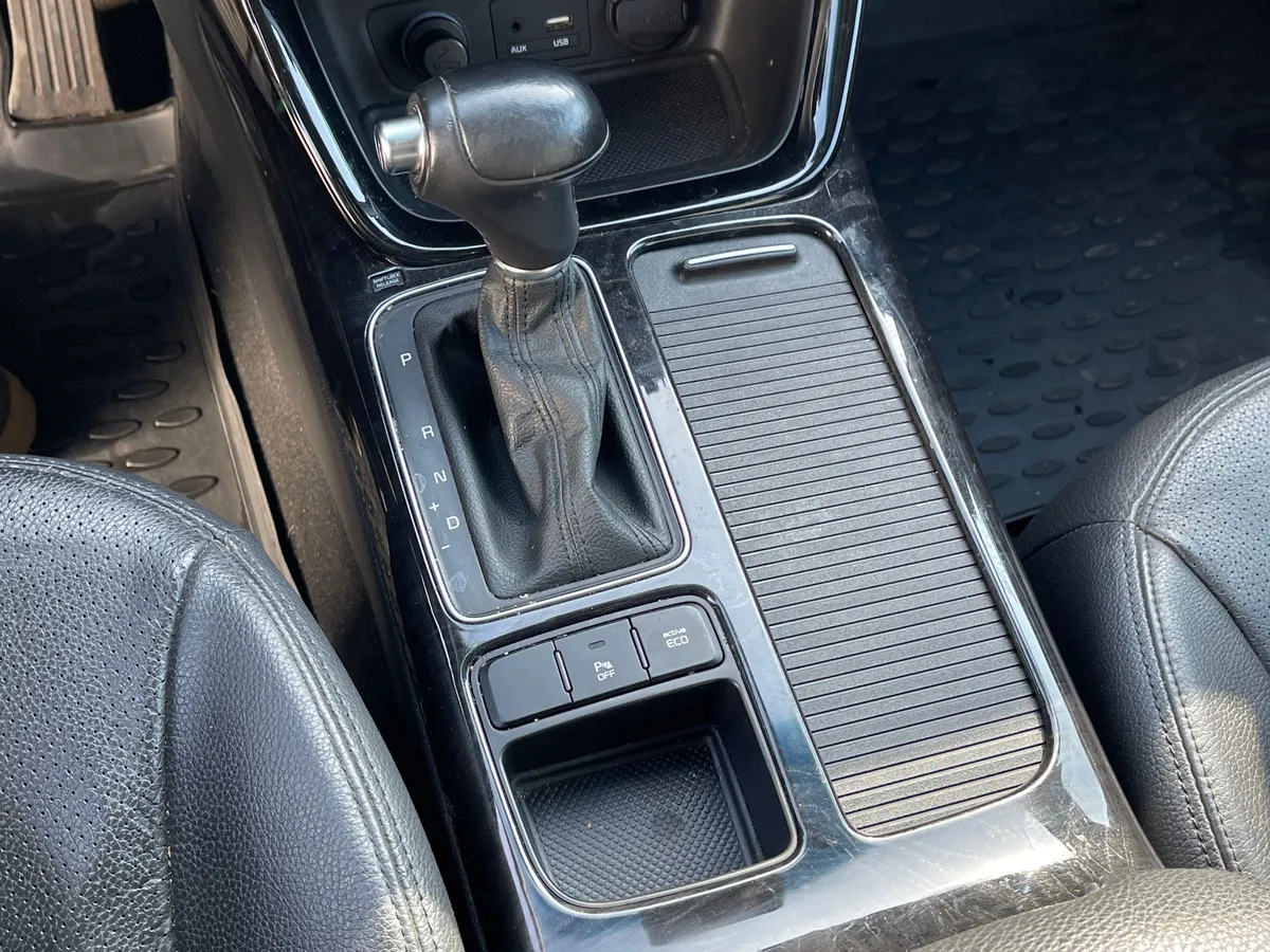 Kia Sorento 2.2 TD AT 4WD (197 л.с.)