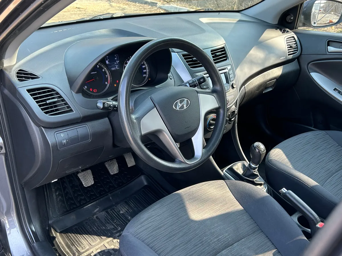 Hyundai Solaris 1.6 MT (123 л.с.), 2016 — фото 5