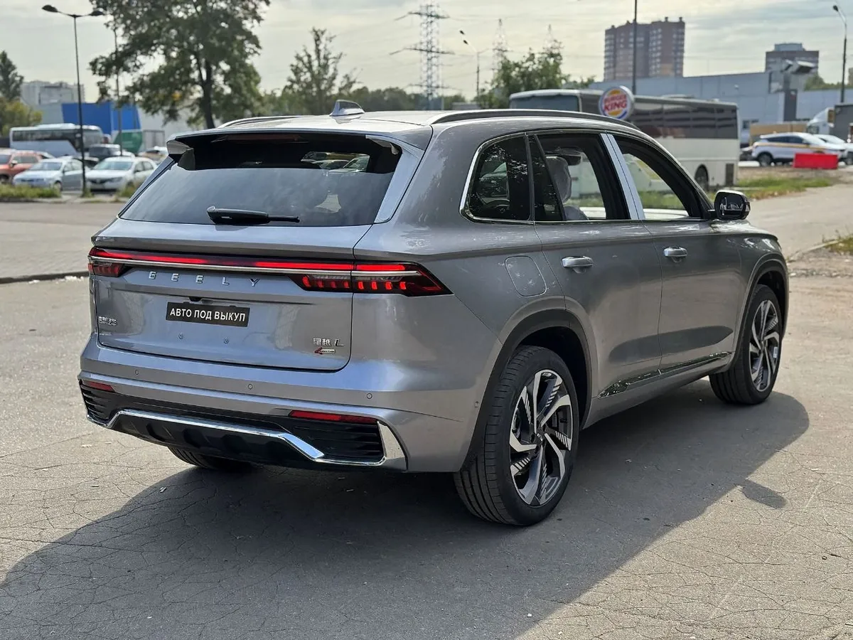 Geely Monjaro 2.0 AT 4WD (238 л.с.)