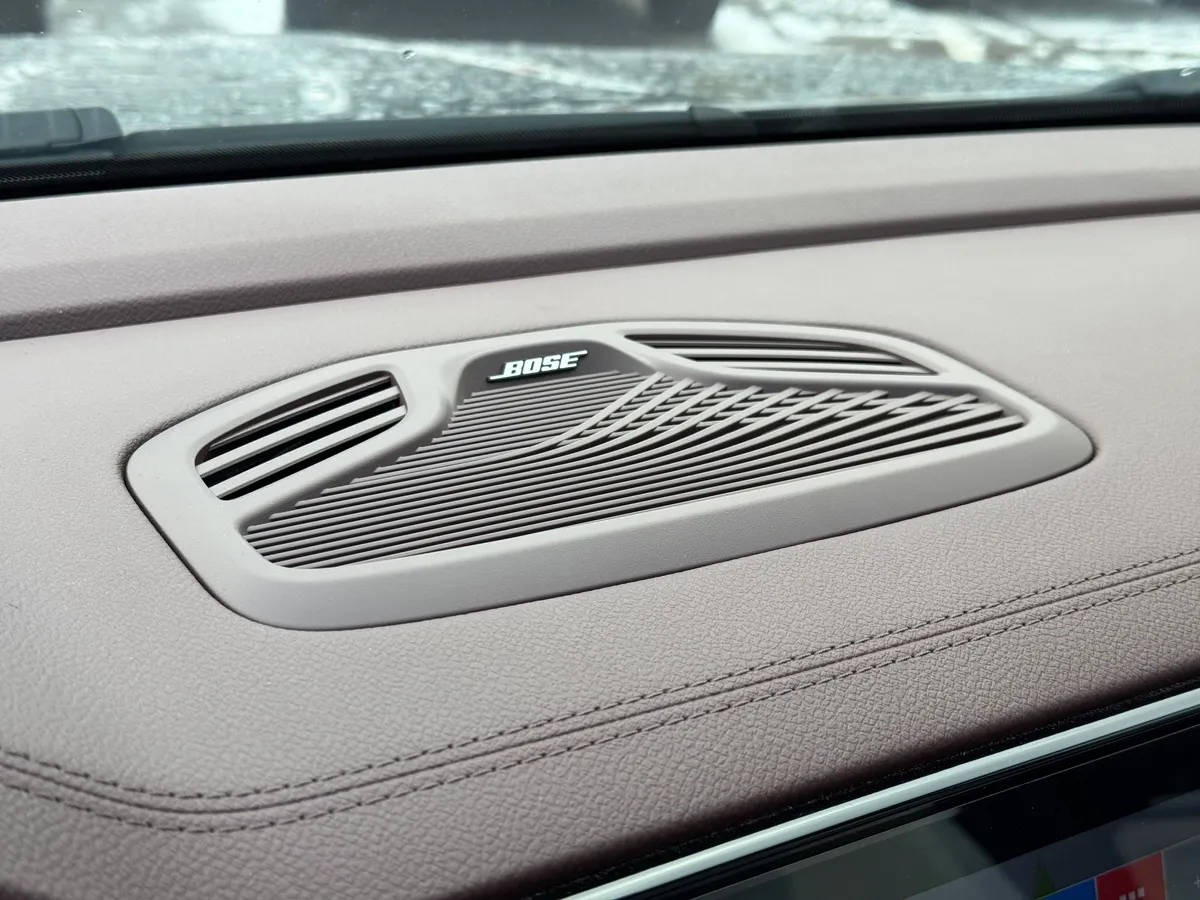 Geely Monjaro 2.0 AT 4WD (238 л.с.)