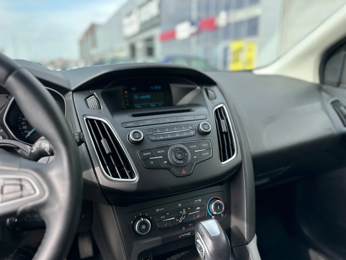 Ford Focus 1.6 Ti-VCT PowerShift (125 л.с.)