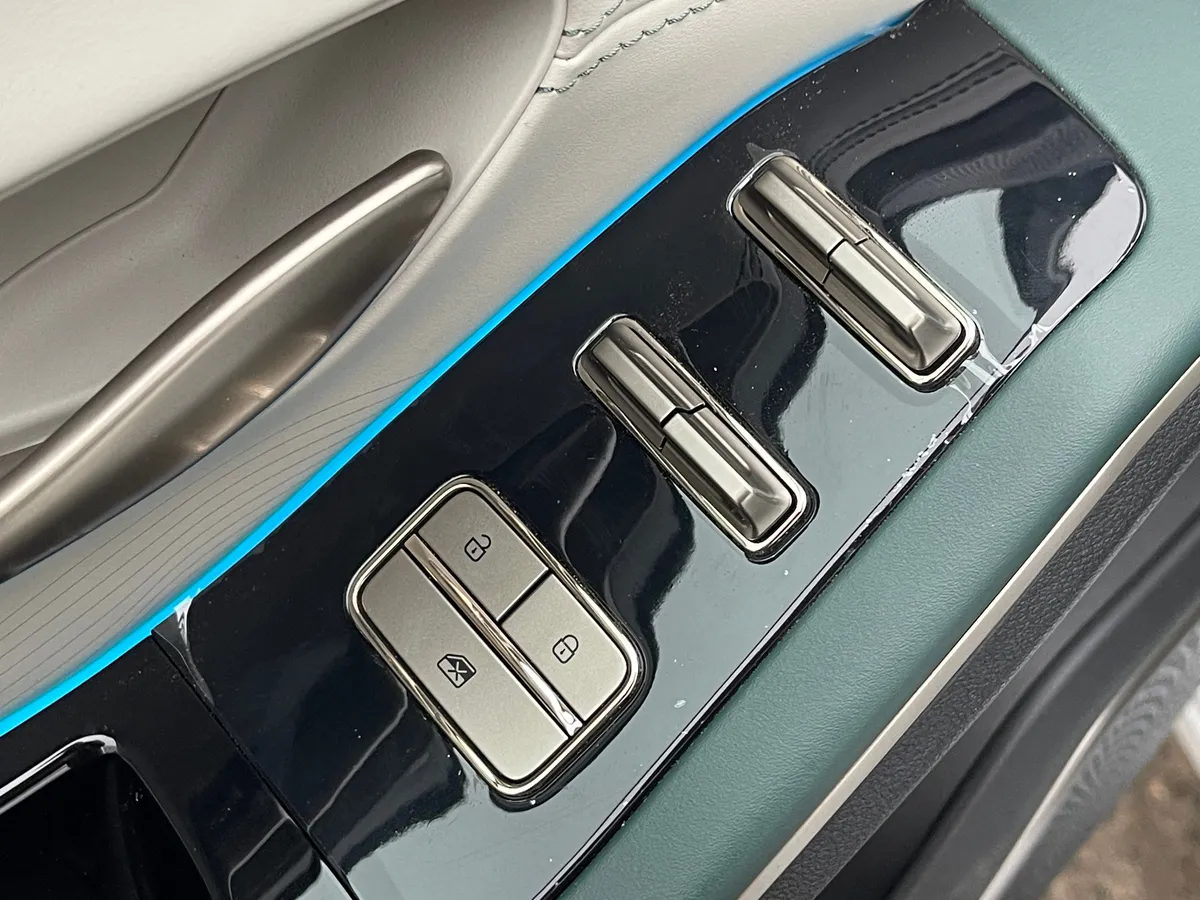 Soueast S09 2.0 AMT (197 л.с.)