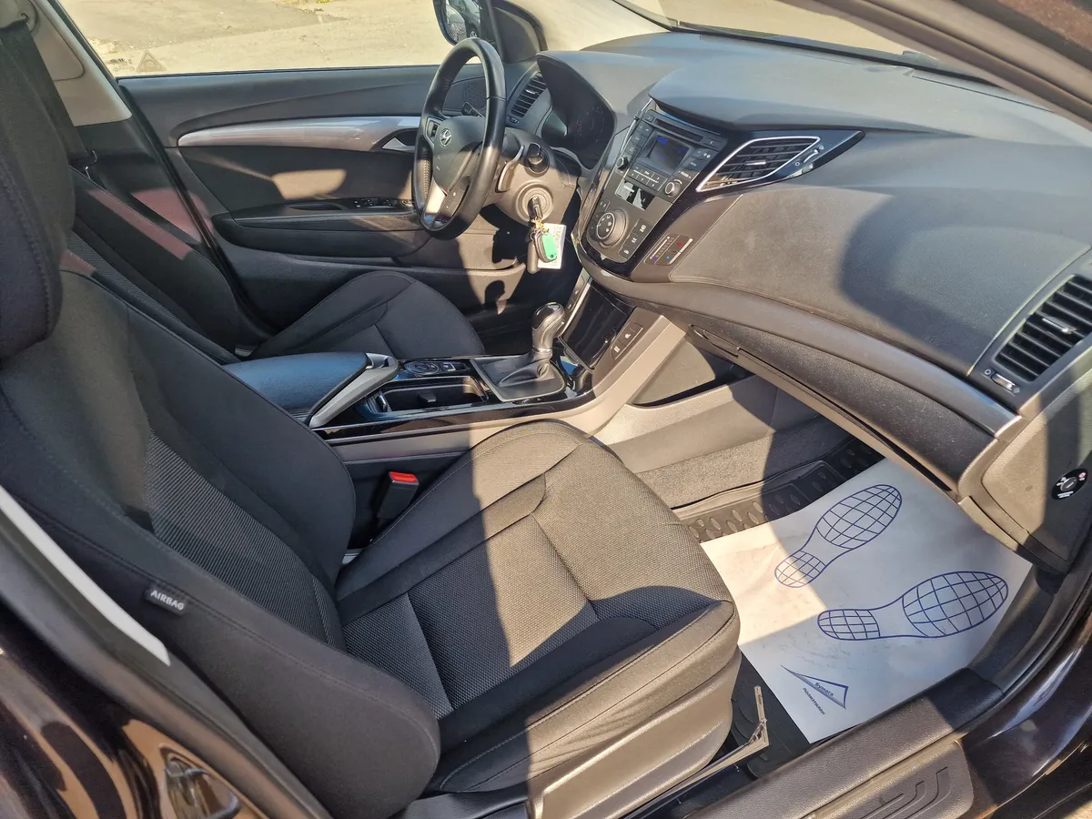 Hyundai i40 2.0 AT (150 л.с.)