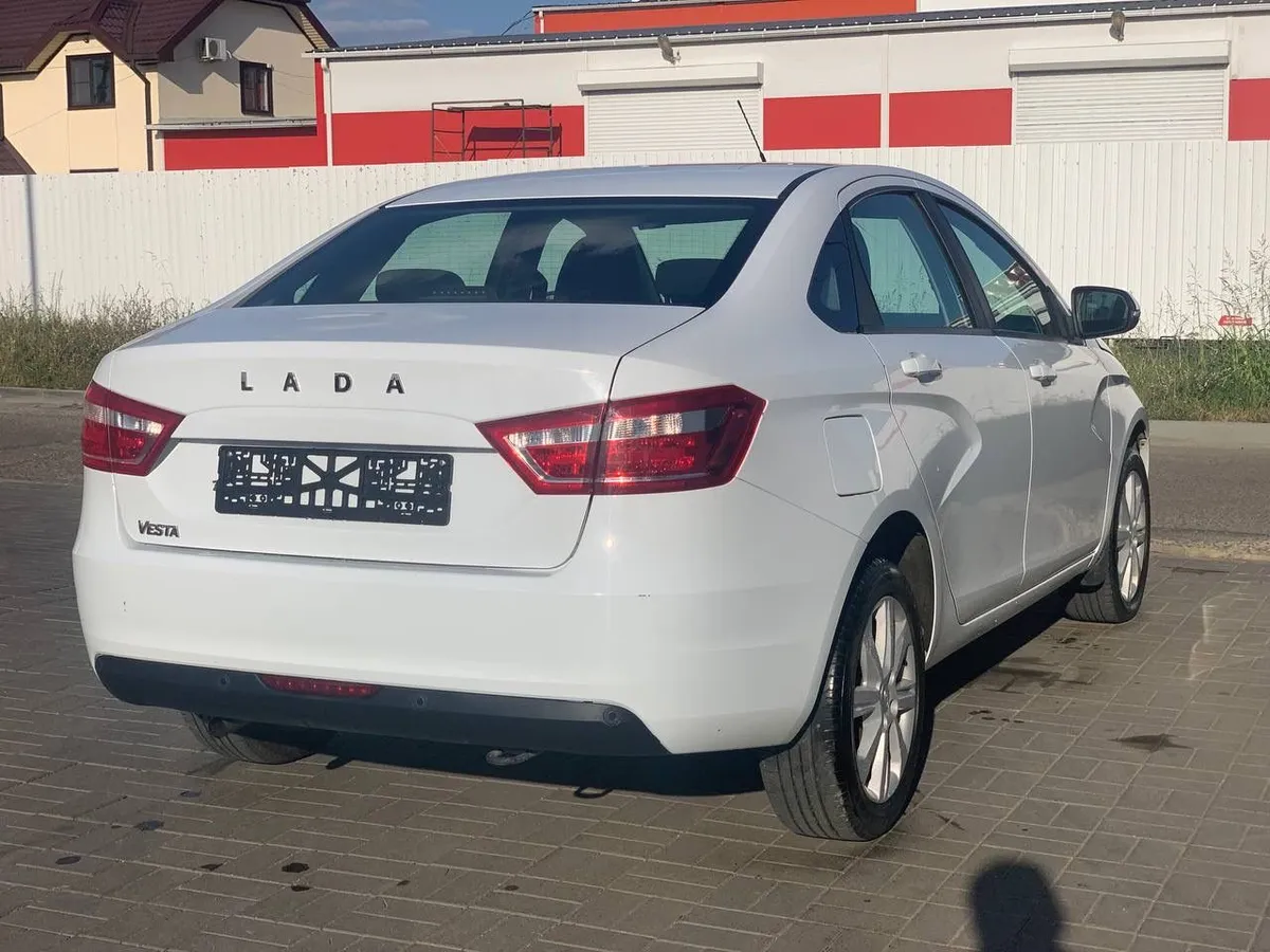 ВАЗ (Lada) Vesta 1.6 MT (106 л.с.)