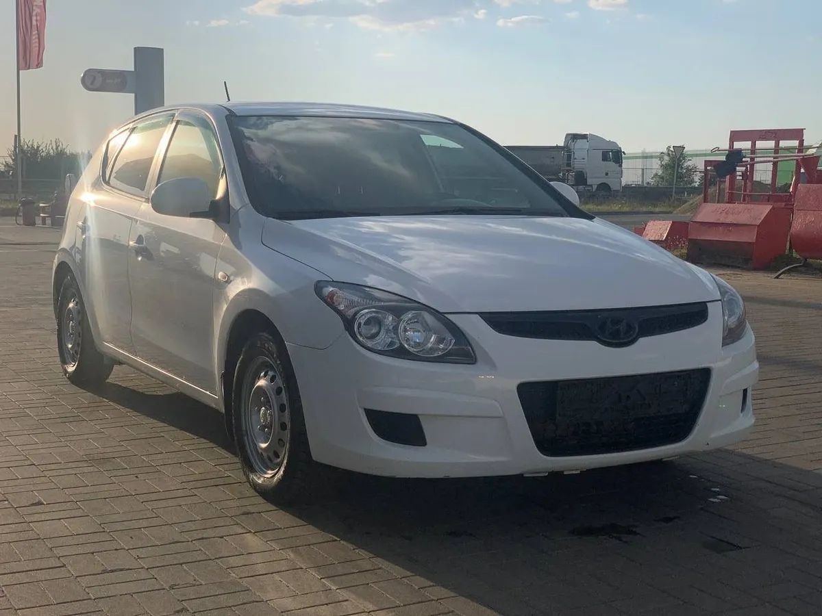 картинка Hyundai i30 1.6 CRDi MT (90 л.с.) от galaxy-auto