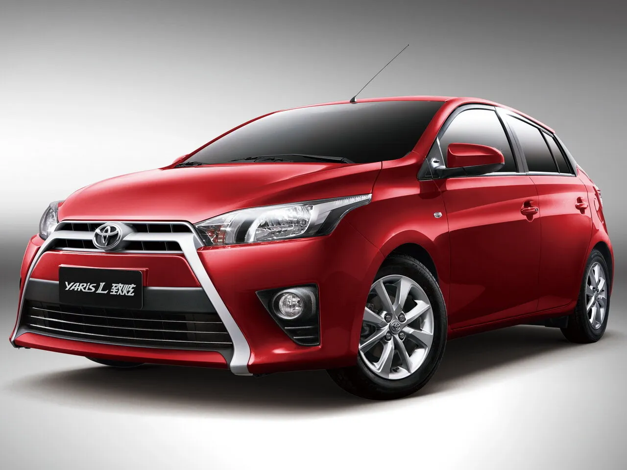 Toyota Yaris 1.2 MT FWD (88 л.с.)