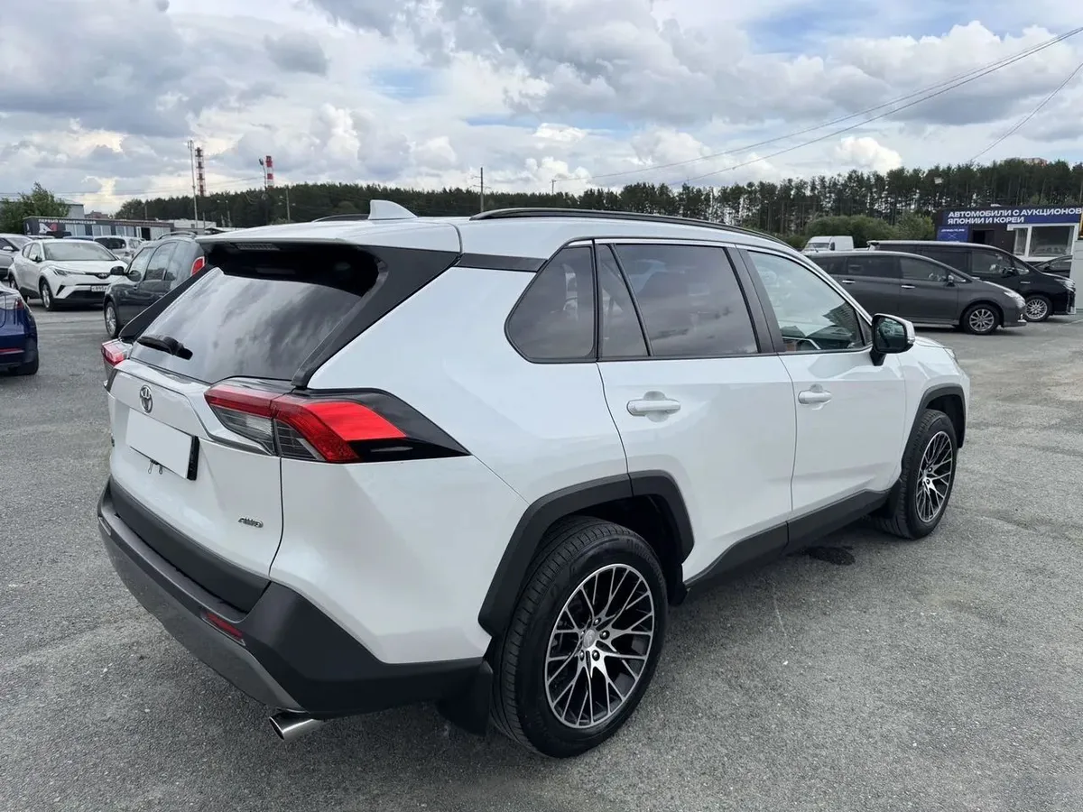 Toyota RAV4 2.0 CVT 4WD (171 л.с.)