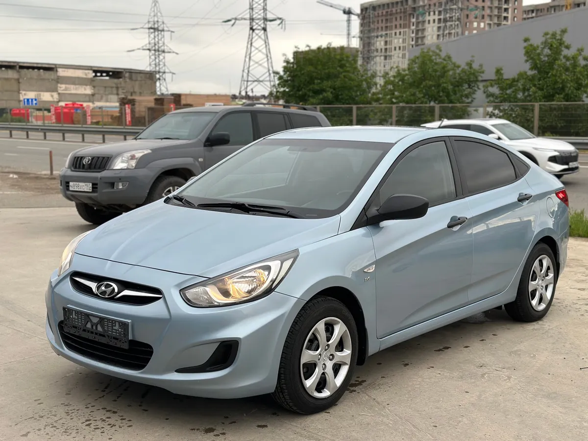Hyundai Solaris 1.6 MT (123 л.с.), 2014 — фото 3