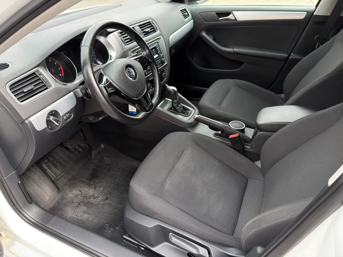 Volkswagen Jetta 1.4 TSI DSG (125 л.с.)