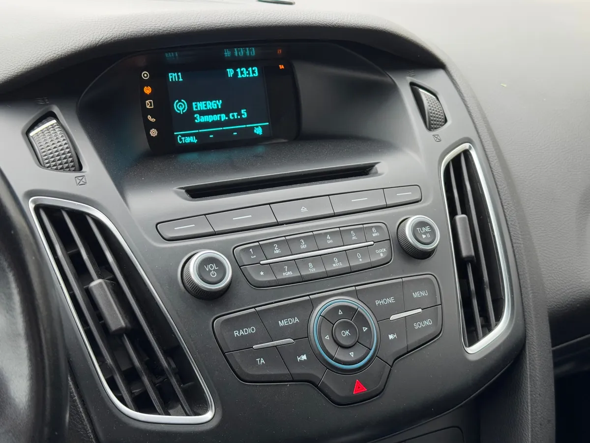 Ford Focus 1.6 Ti-VCT PowerShift (105 л.с.), 2016 — фото 8