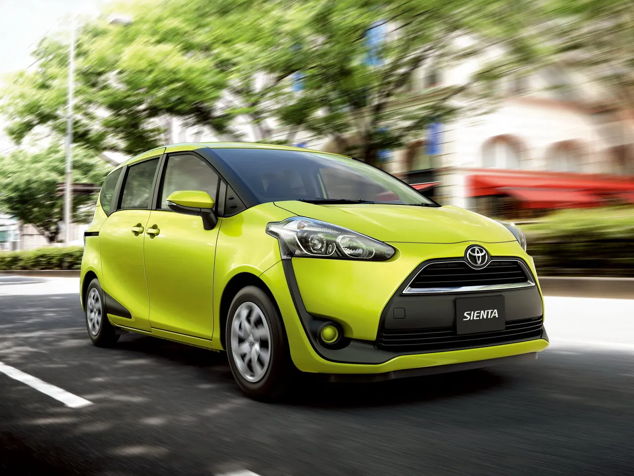 Toyota Sienta 1.5 CVT 4WD (103 л.с.)