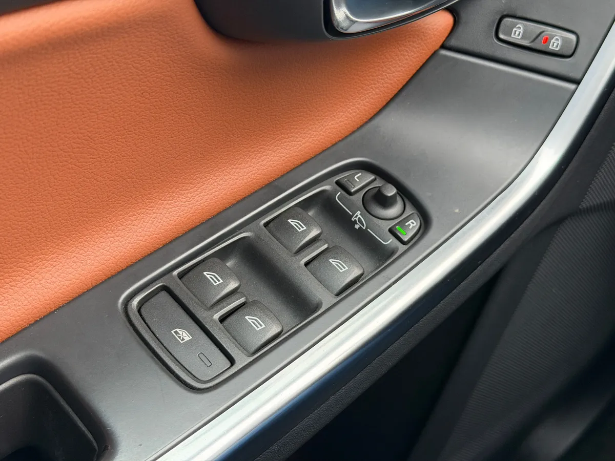 Volvo S60 1.6 T3 Powershift (150 л.с.)