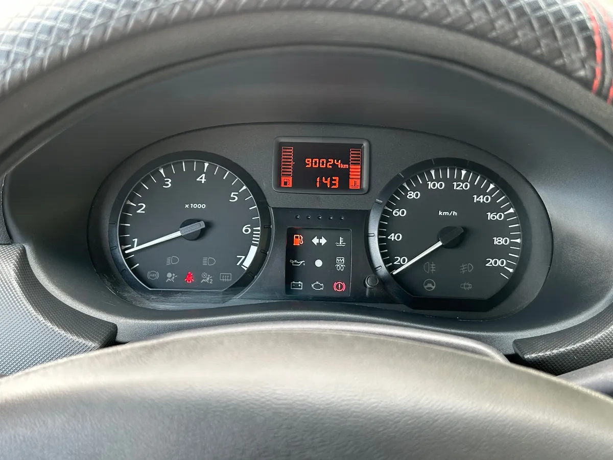 ВАЗ (Lada) Largus 1.6 MT 16 кл (7 мест) (106 л.с.)