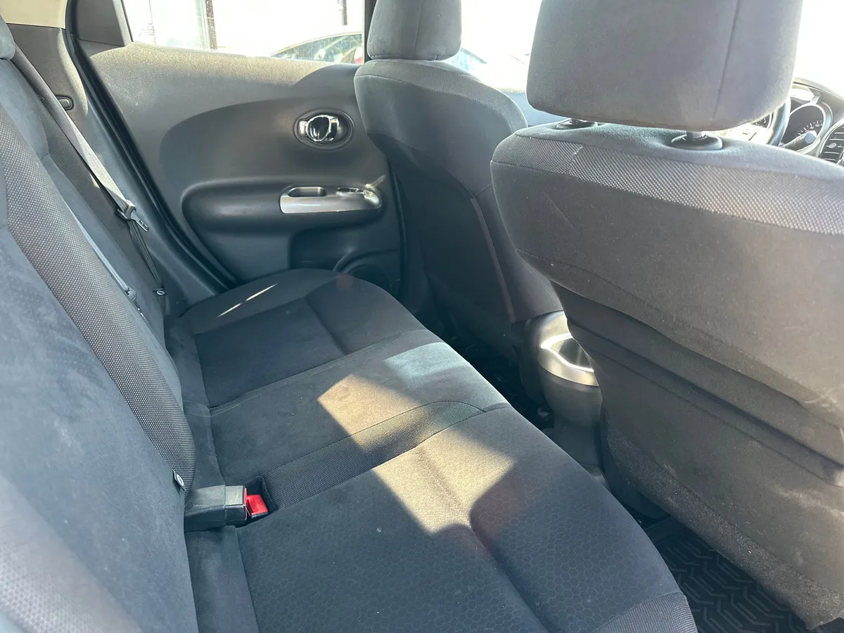 Nissan Juke 1.6 CVT (117 л.с.)