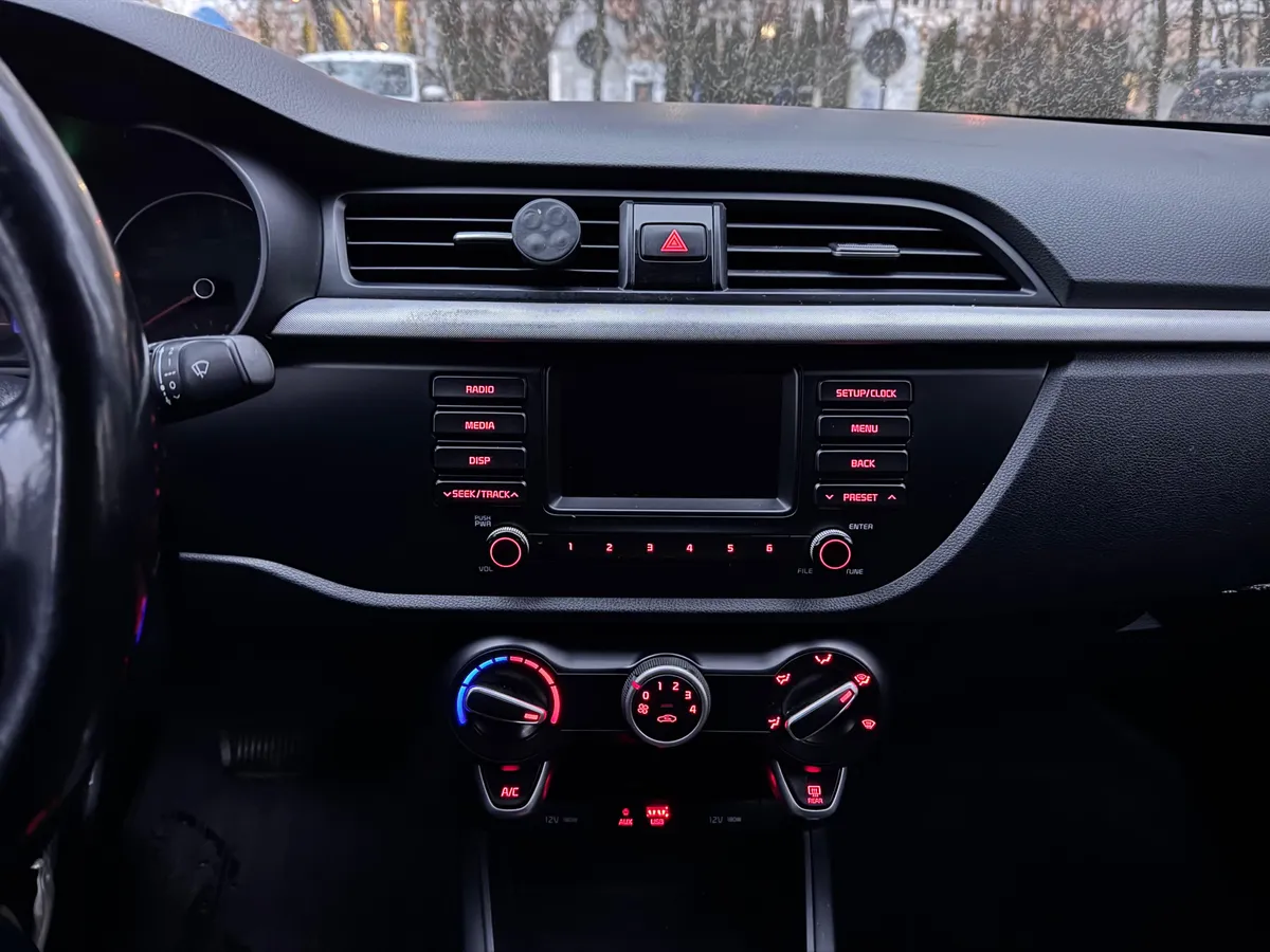 Kia Rio 1.6 AT (123 л.с.), 2017 — фото 8