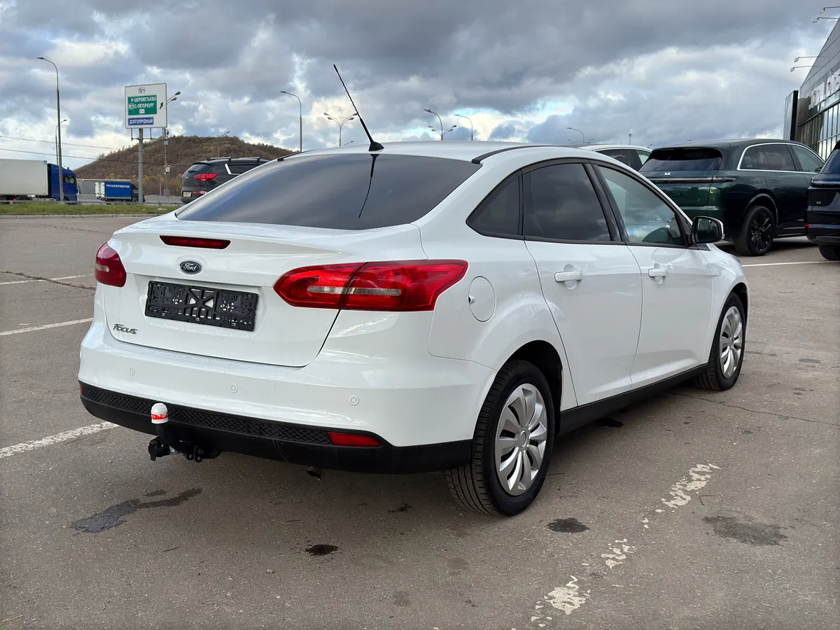 Ford Focus 1.6 Ti-VCT MT (105 л.с.), 2016 — фото 3