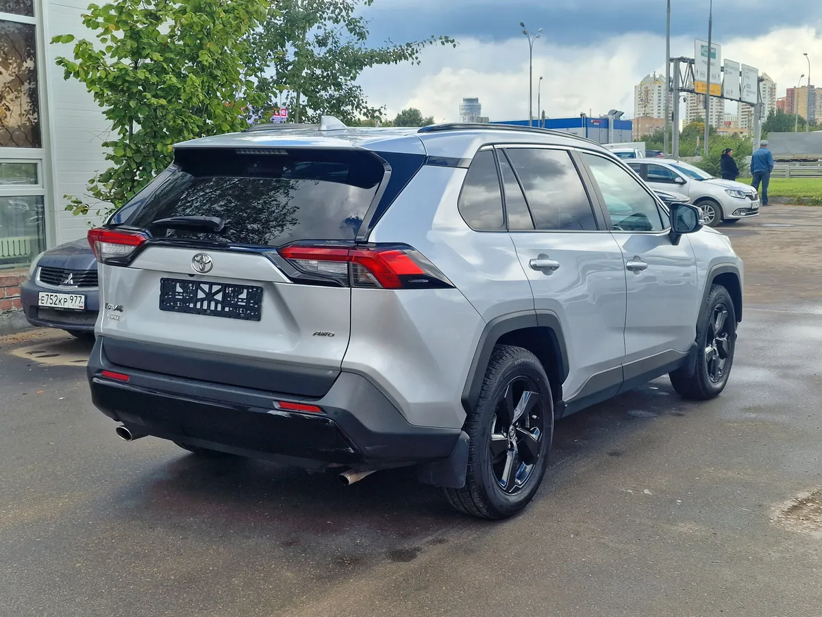 Toyota RAV4 2.0 CVT 4WD (149 л.с.)